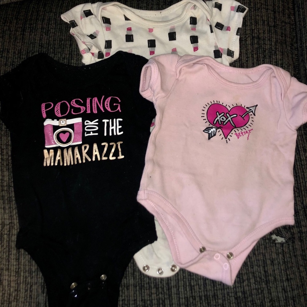 3 size 9 months onesies